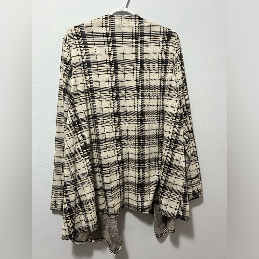 Torrid Plus Size Black and Ivory Drape Cardigan Jacket - Picture 3 of 13